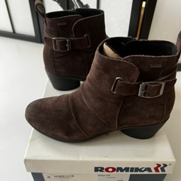 Like New in Box Romika Waterproof Brown Suede  Ankle Boots Women’s Boots Size 39 - Picture 1 of 10